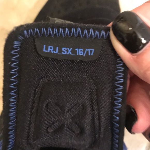 👟NIKE LeBron James Zoom Soldier 10 Sneakers - Picture 2 of 15